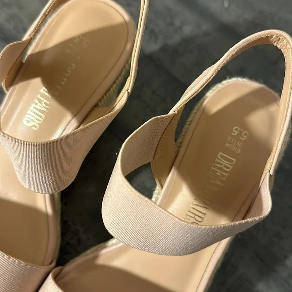 Blush colored wedge sandals - Picture 4 of 4